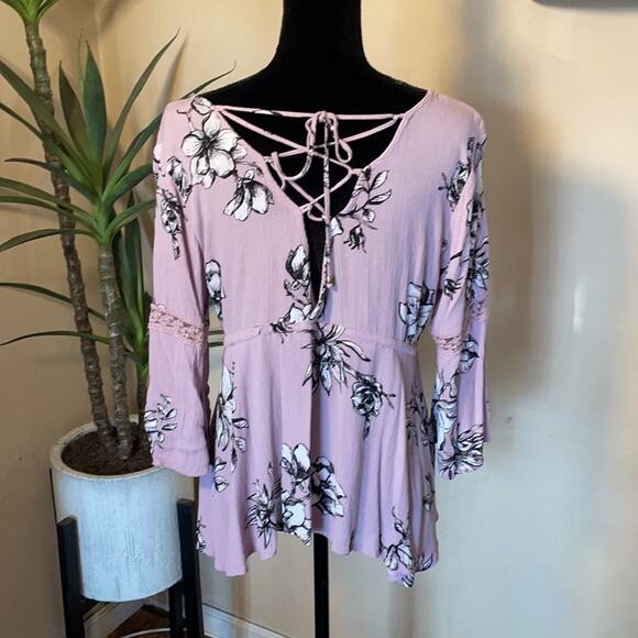 Bohemian Peasant Top by American Rag Flowing & Feminine - Picture 3 of 9